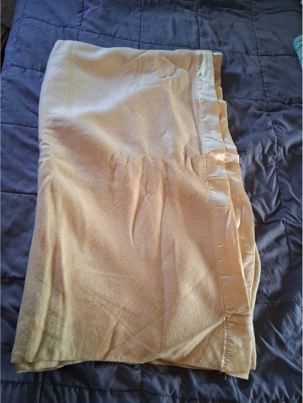 Vintage Yellow Purrey Chatham Blanket Satin Binding Soft 90x75"